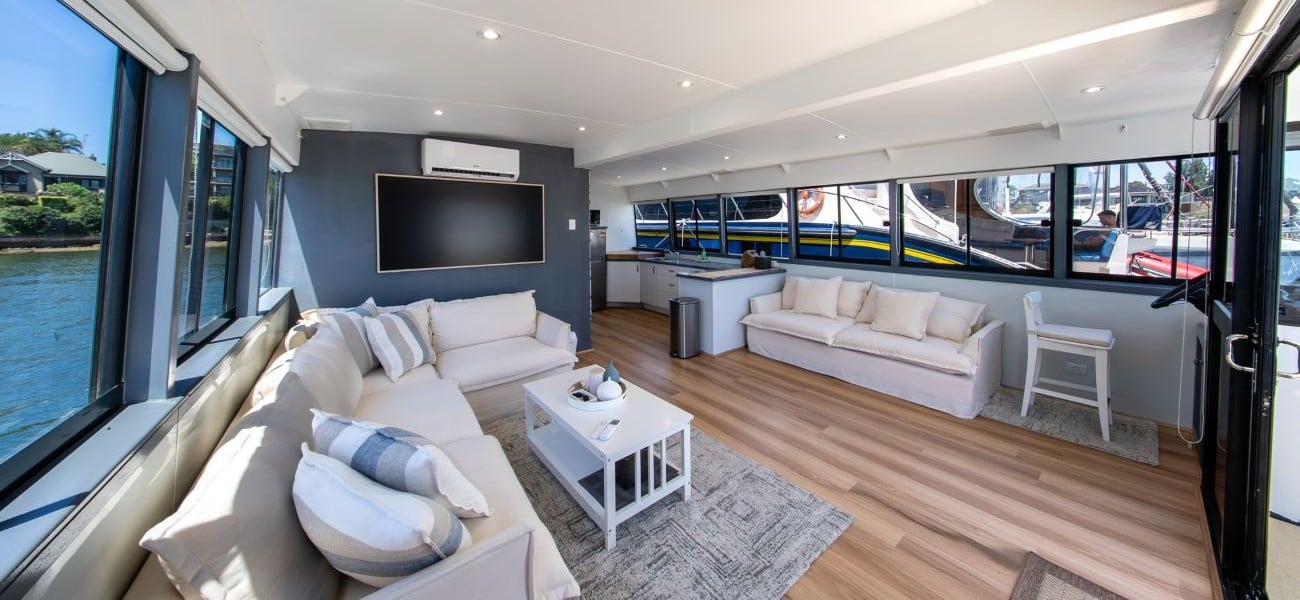 Deckhouse photo 3
